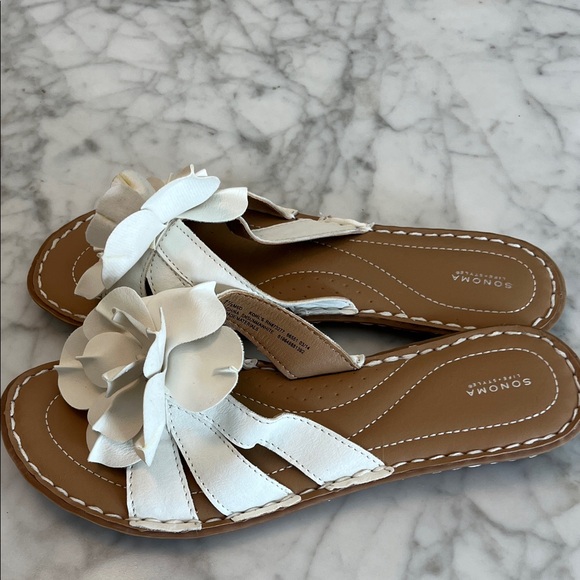 Sonoma White Floral Slide Sandals - Picture 2 of 3